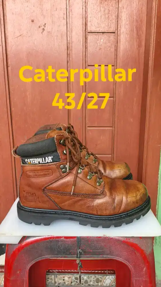 Sepatu boots size 43