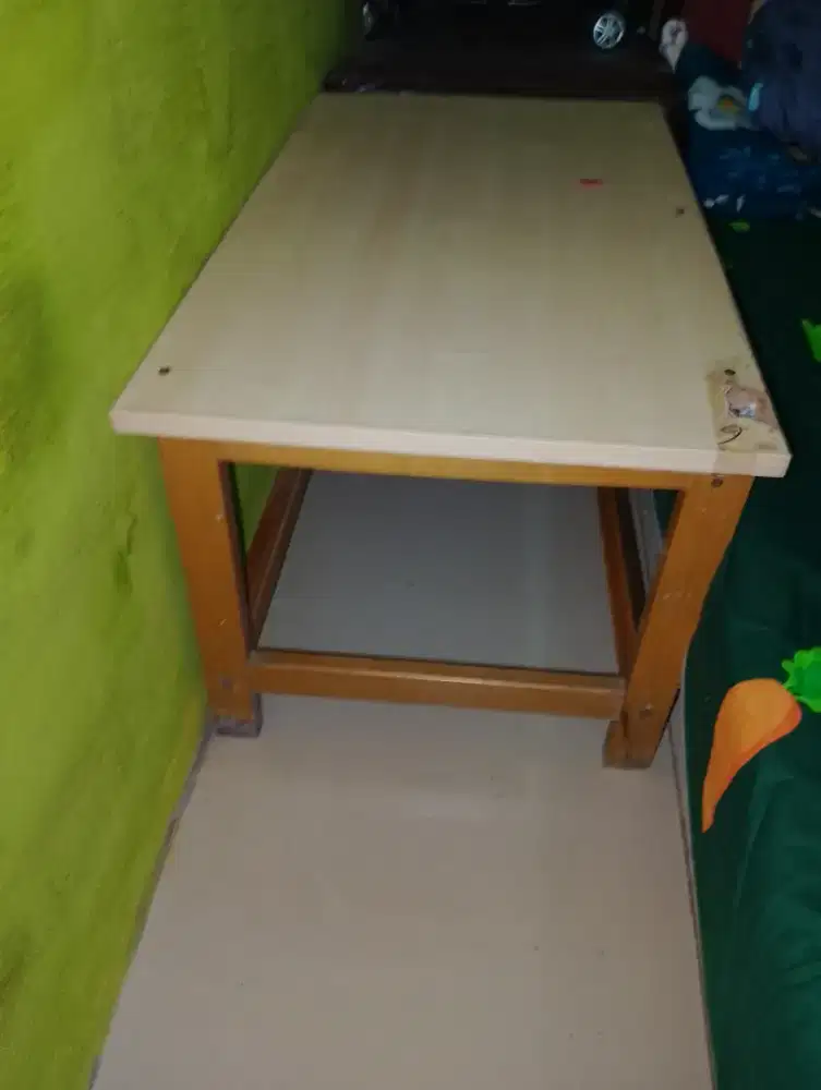 Meja Kayu Minimalis