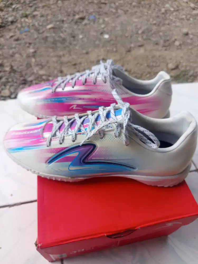 Sepatu futsal Specs Lightspeed Reborn Meta XR IN White Magnifico