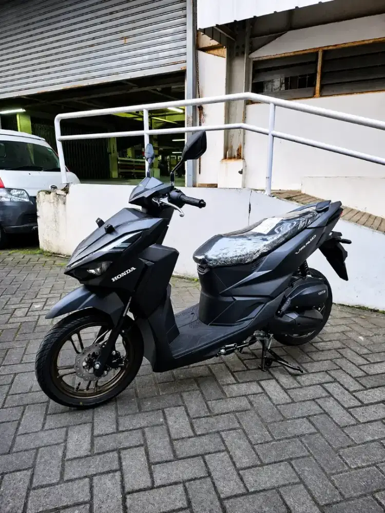 HONDA VARIO 125 ISS HITAM