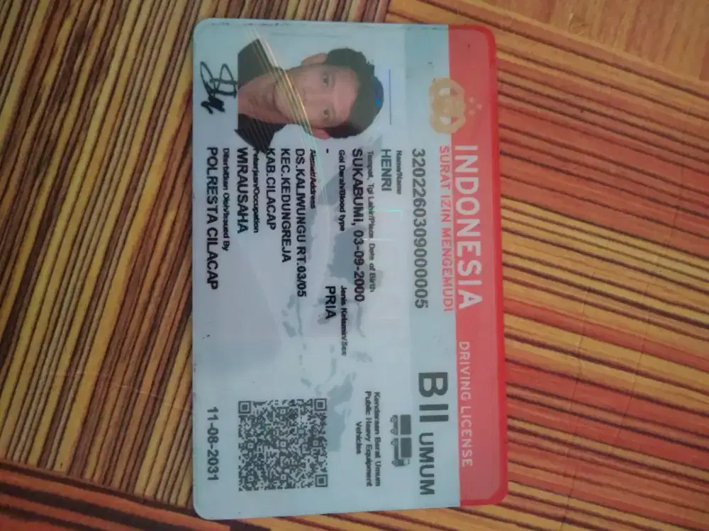 Saya mencari pekerjaan sebagai driver