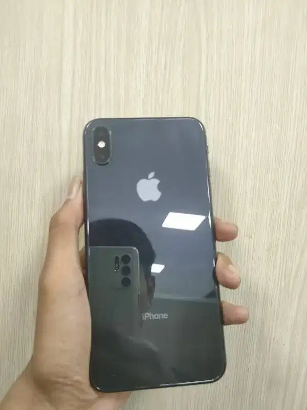 Iphone x 64gb, minus lcd+baterai gantian dan pemakaian, box aman