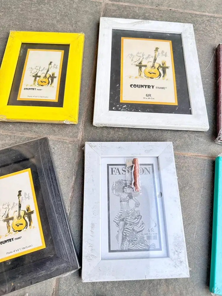 Jual Rugi! Paket 9 Pcs Bingkai Baru/ Frame Foto Tebal Berbagai Ukuran
