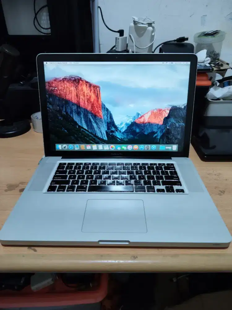 Laptop Macbook Pro , Layar 15 Inch, Ram 8Gb , Mac Os El Capitan