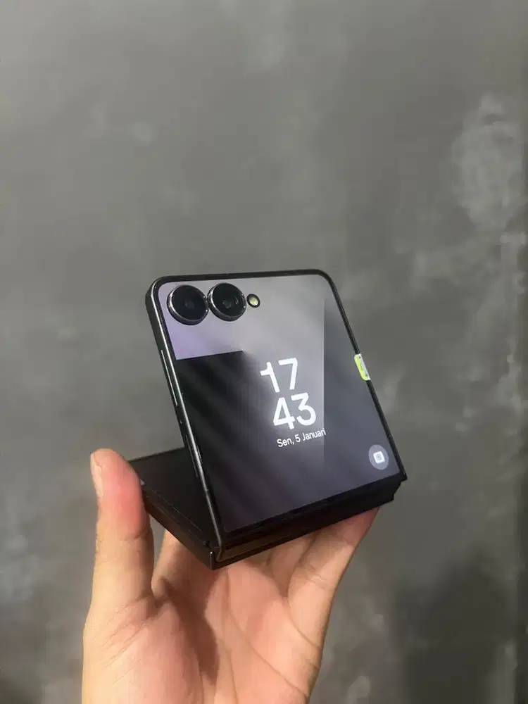 Samsung Z Flip 7 12/256gb Sein Resmi