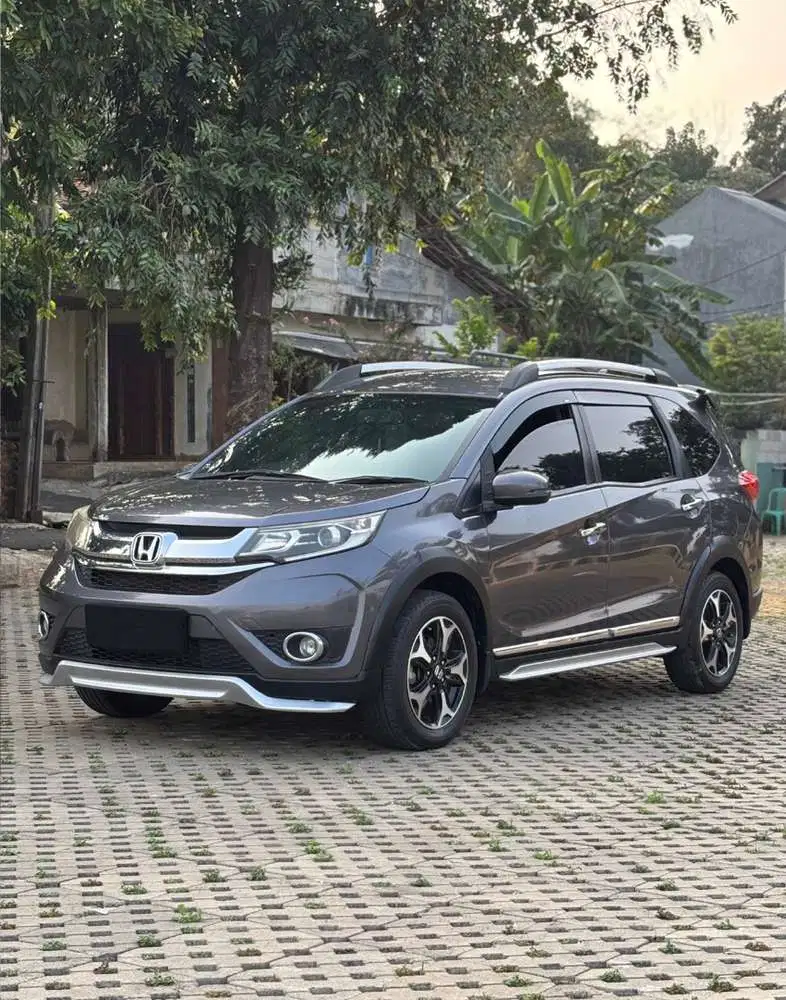 Promo TDP 0 Rupiah BR-V Prestige AT 2017 Abu-abu