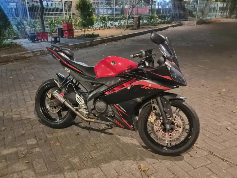 Yamaha YZF R15 V2 150cc 2014 Surat lengkap pajak hidup