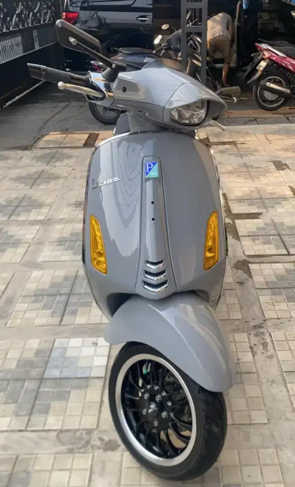 Vespa Sprint ABS Igets 2024 Tangan 1 dari baru