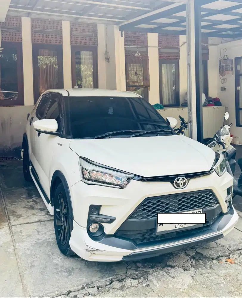 Toyota Raize 1.0 GR Sport AT Kondisi Prima