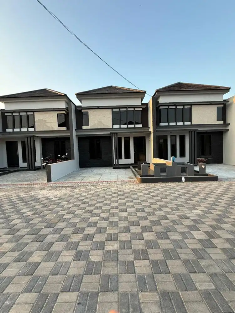 Rumah 600 jt an Dekat Raya Merr dan Toll