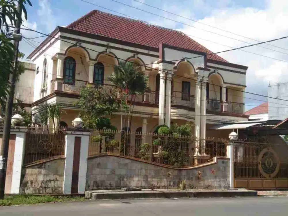 Rumah Mewah panakukang KOMP Crysant