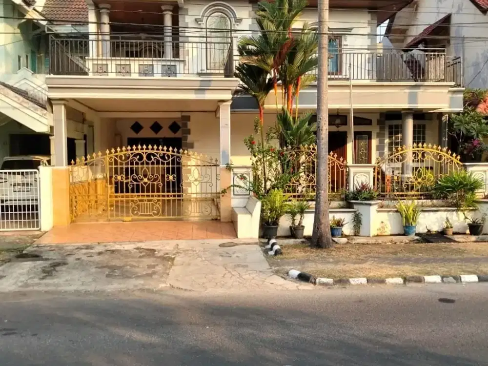 Dijual rumah bagus, luas dan besar Di kemang pratama, Bekasi