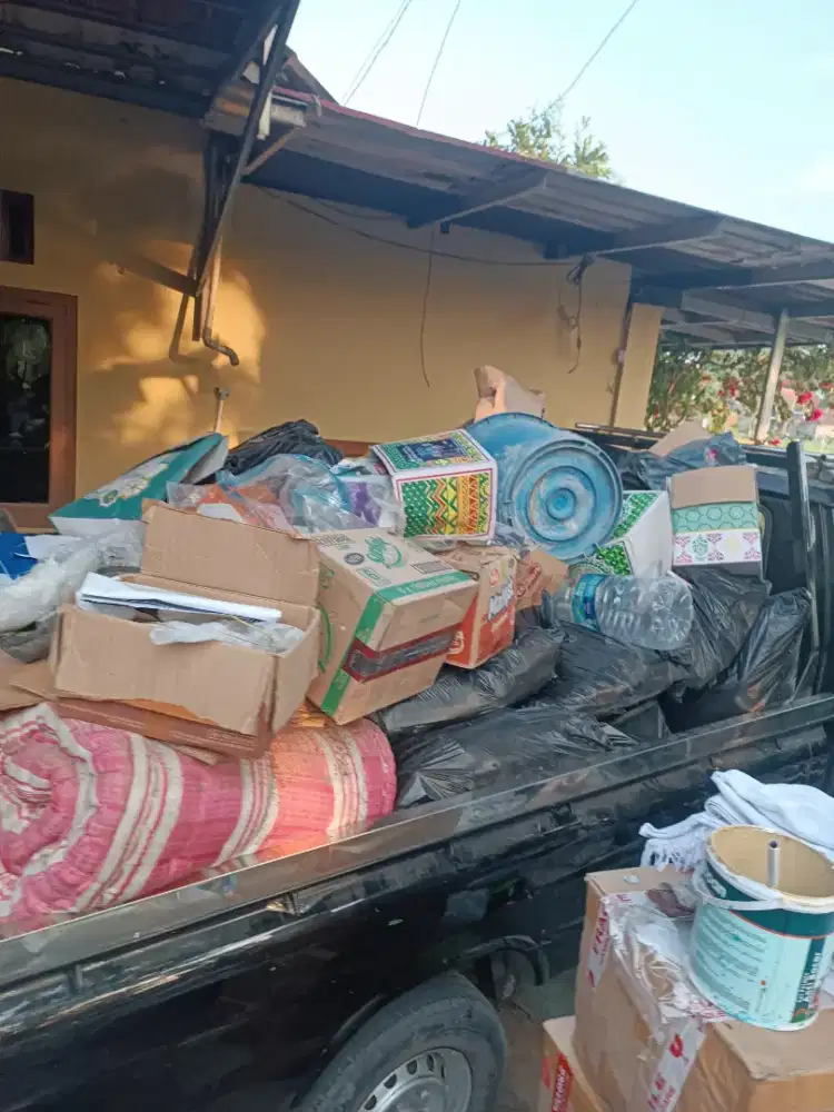 Jasa buang segala isi rumah