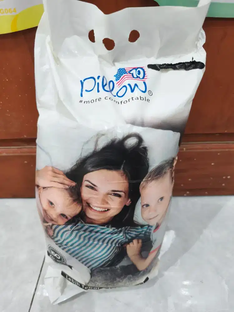 Guling Merk Pillow