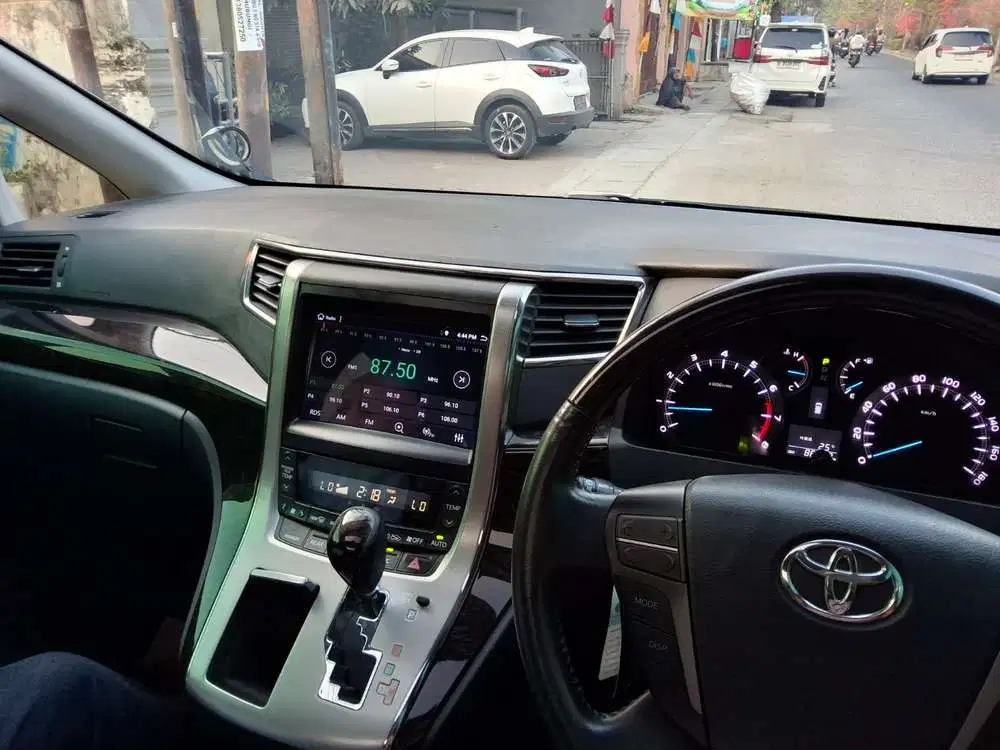 Toyota Vellfire 2014 Bensin