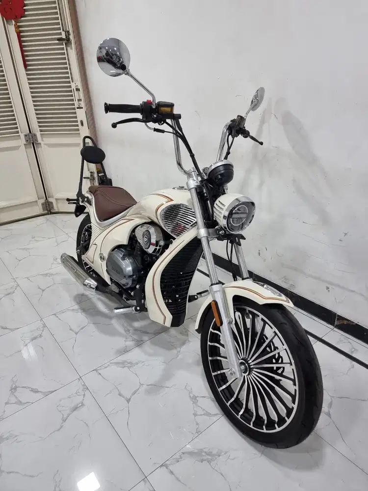 KM 200 PERAK ! Keeway Gleiten 125 LED Fi 2026 bln 7 Like new