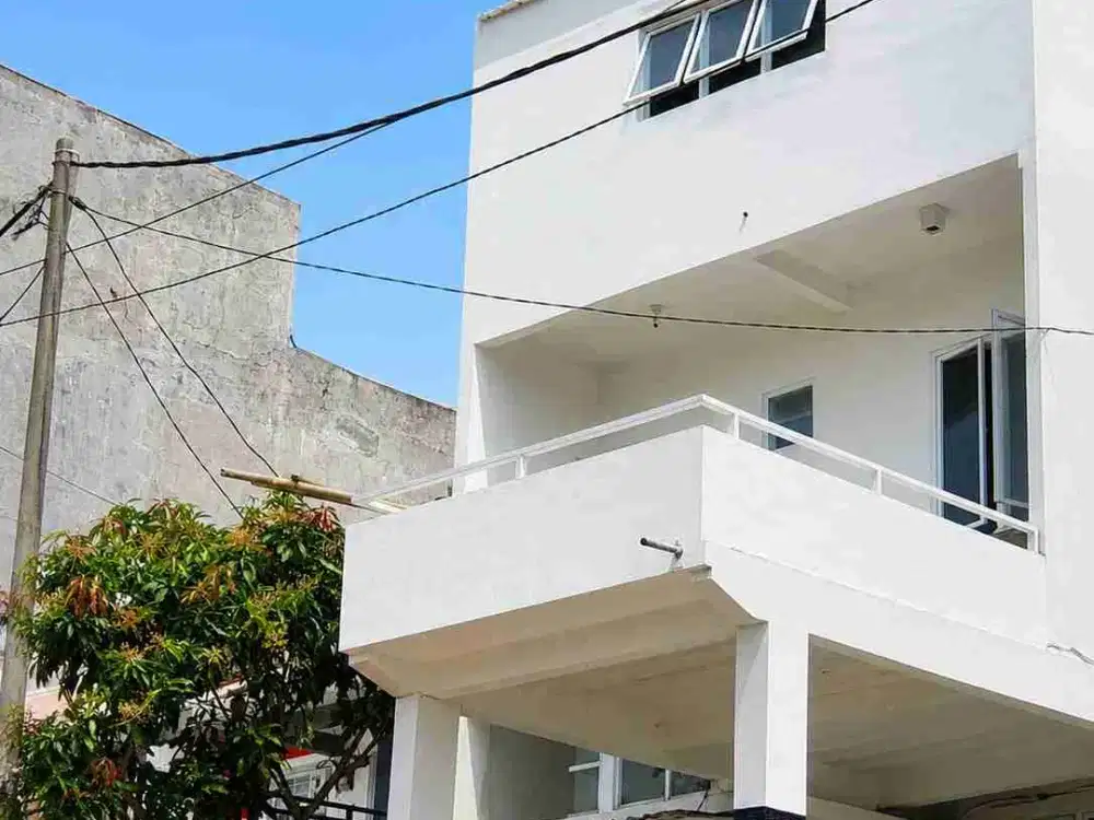 DIJUAL – Villa 3 Lantai Full Furnished View 3 Gunung Dekat Rancamaya