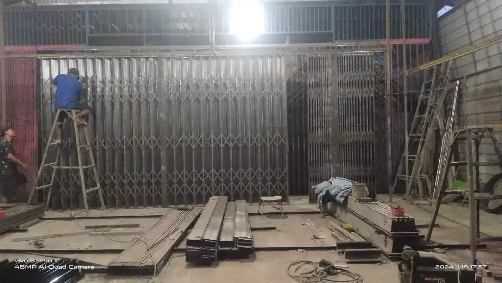 pintu harmonika