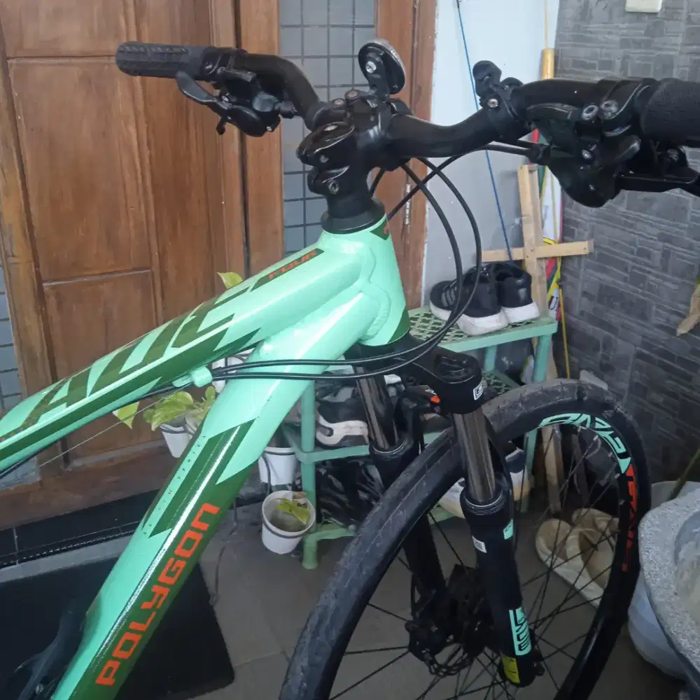 Polygon Cascade 4 uk 27.5