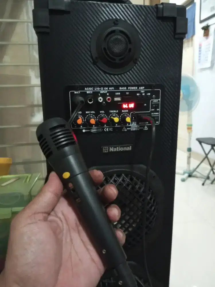Salon speaker aktif double 6 inch bonus mic Bluetooth remote radio aux