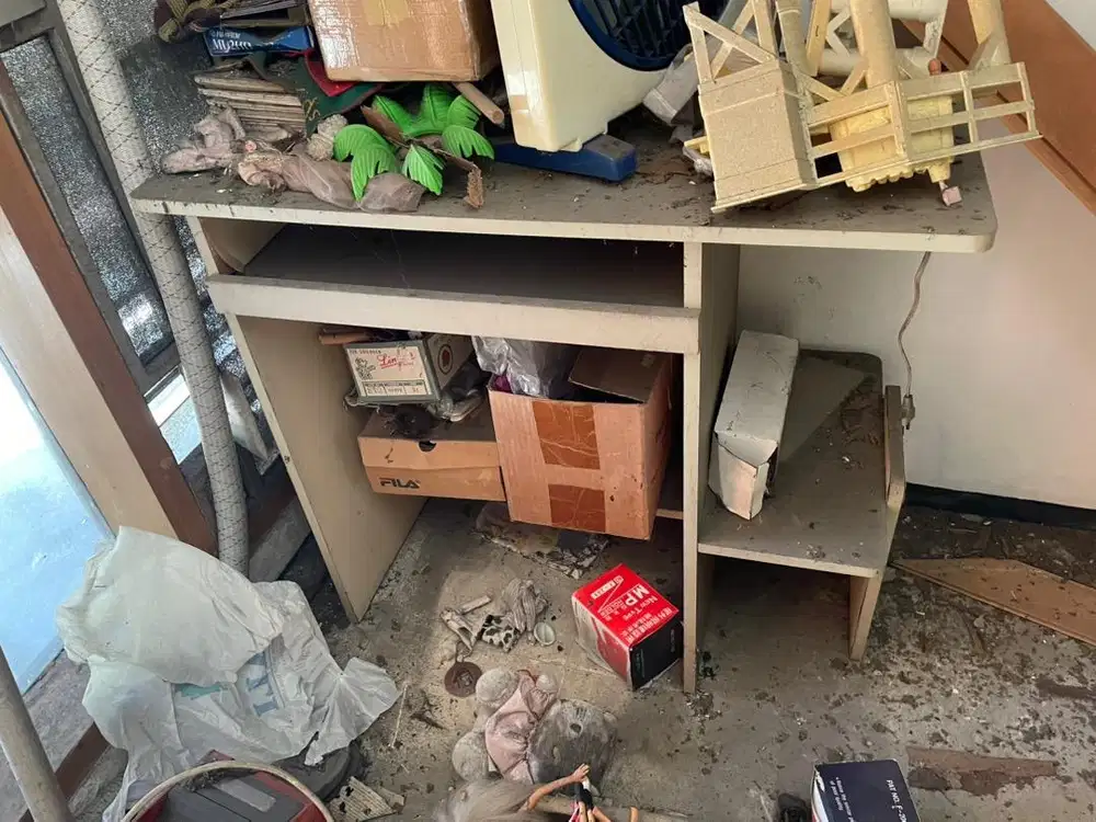 Meja computer saja