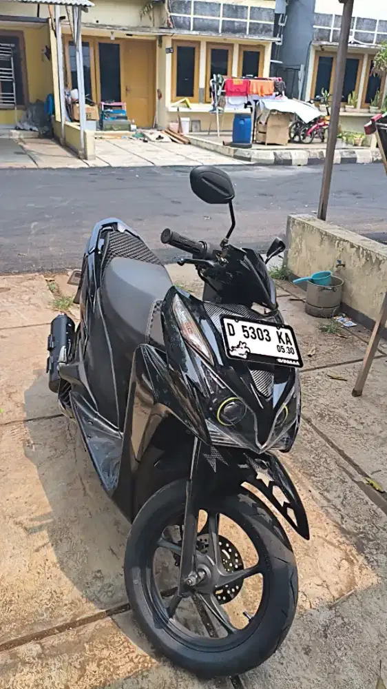 Vario KZR 2013 Warna Hitam