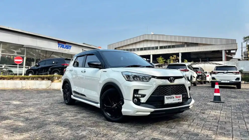 [LIKE NEW] TOYOTA RAIZE GR MATIC 2023 ISTIMEWA