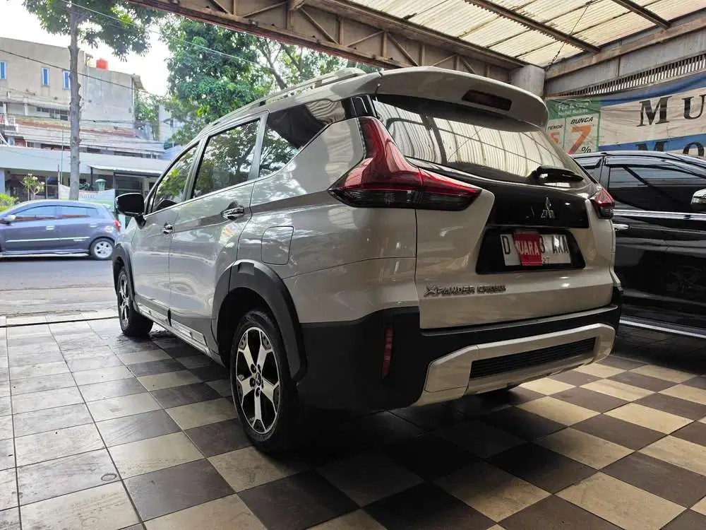 XPANDER CROSS PREMIUM AT 2022 KM 27RIBU