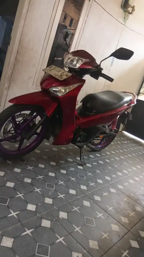 Supra x helm in 125 cc gres condition