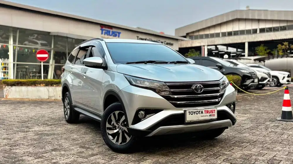 [LIKE NEW] TOYOTA RUSH MATIC 2024 ISTIMEWA