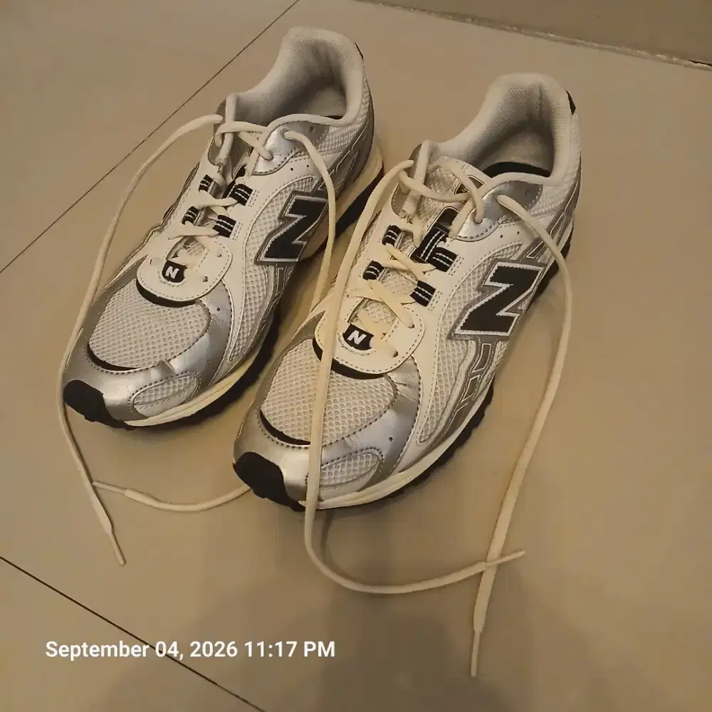 Sepatu running mantap New Balance 204L Classic like new Cow UK44