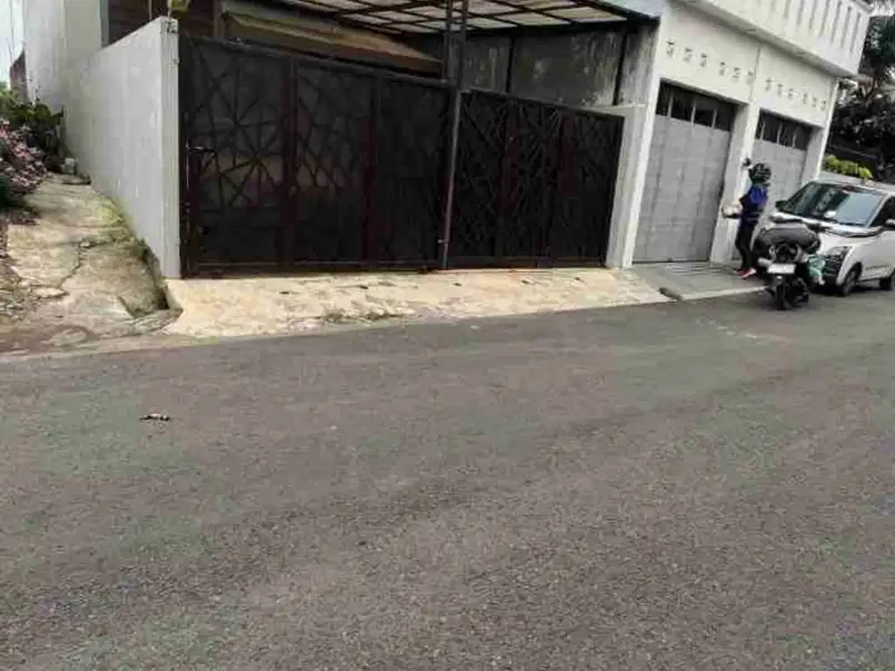 Rumah Modern 2 Lantai Di Arcamanik Bandung LT 114 harga 1,2 Milyar