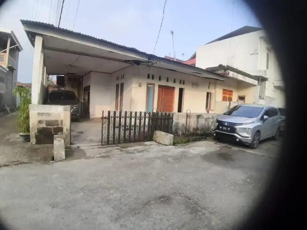 Dijual rumah. Posisi hook. Jl agam raya no 65