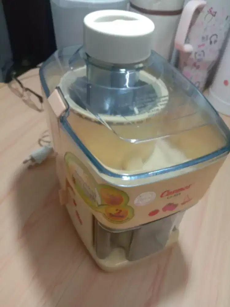 Cosmos cj 355 juicer