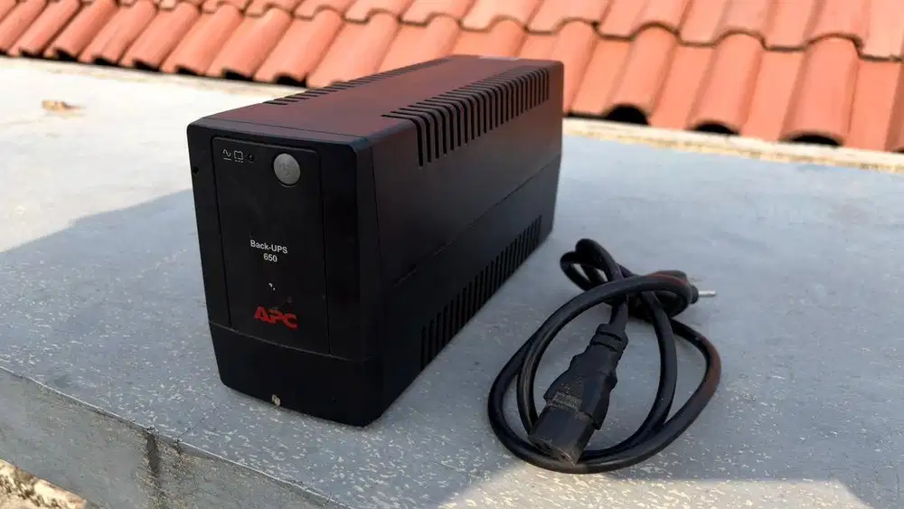 Jual UPS APC Back-UPS 650 650VA - Kondisi Minus Matot