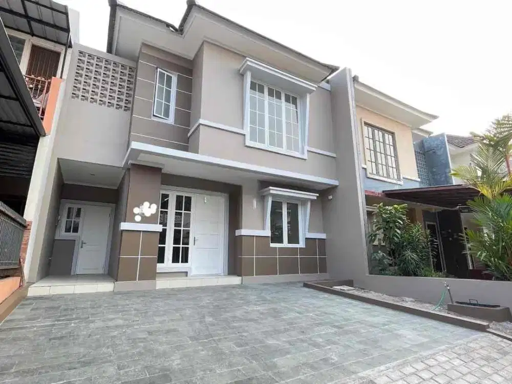 Rumah Dua Lantai Baru Renov Kota Wisata Cibubur