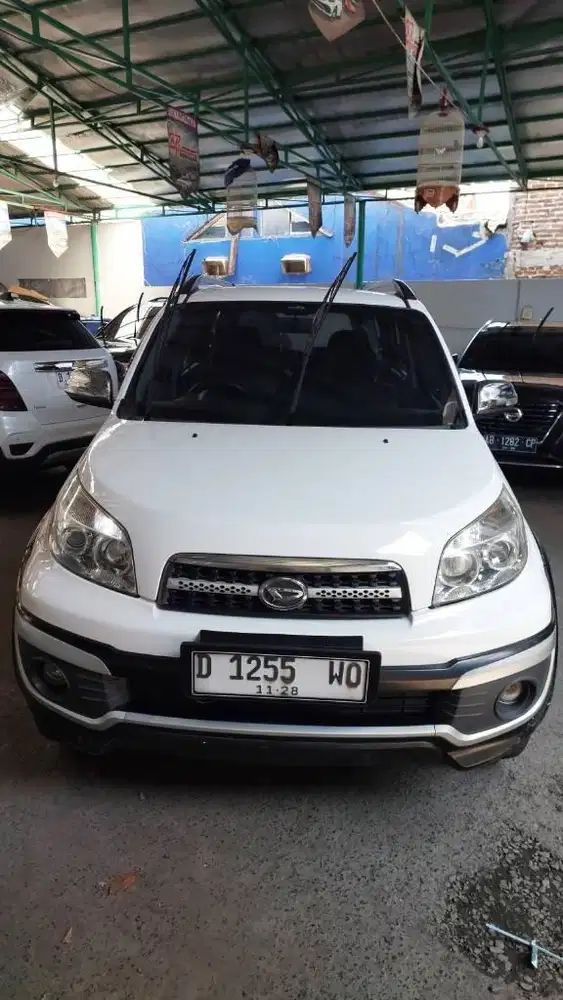 DP 5 JT Daihatsu Terios TX 1.5 FL ADV 2013 Manual Mulus