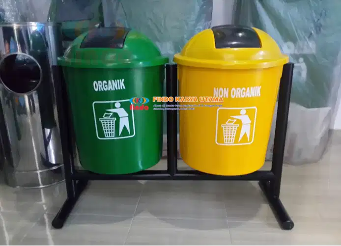 Pusat Tempat Sampah Bulat Dua Pilah 658 / Tempat Sampah