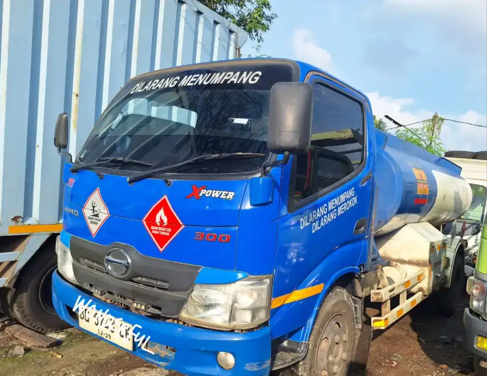 Hino Dutro 136HD Tangki 5000+8000 Ltr Biru Full sensor Turbo Bio Solar