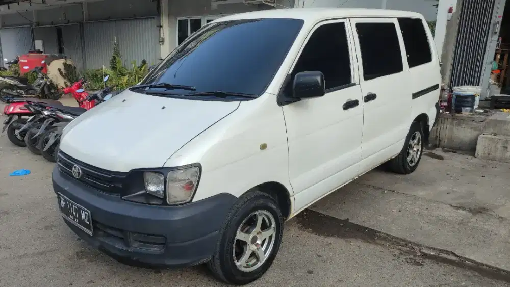 Toyota lite ace