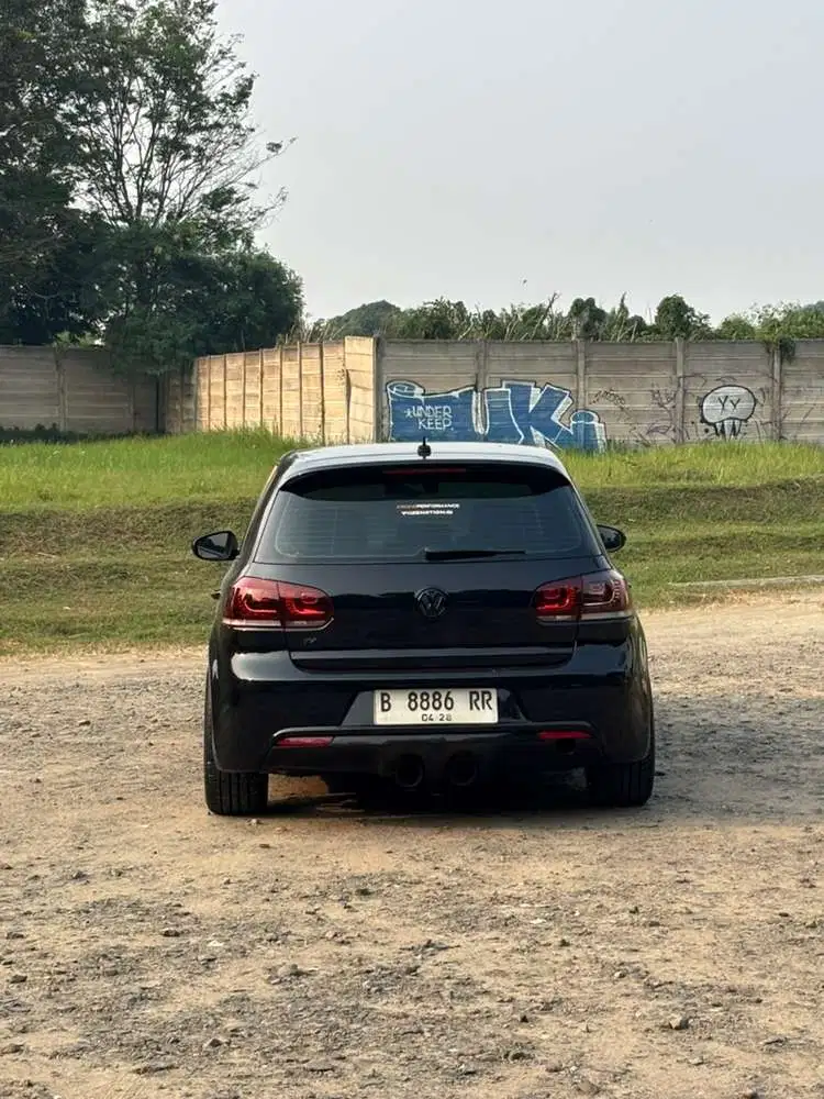 Volkswagen Golf 2010 Bensin