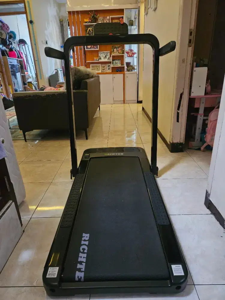 Treadmill Richter Evolve Adjustable - Bekas Seperti Baru Jarang Pakai