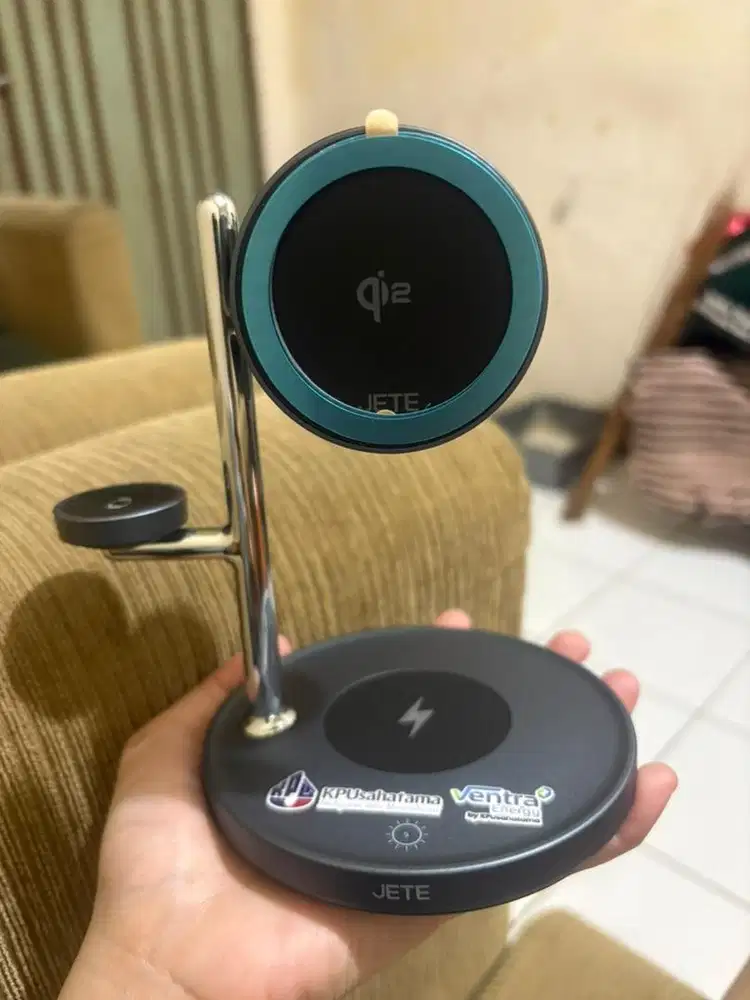 JETE Portable Charger