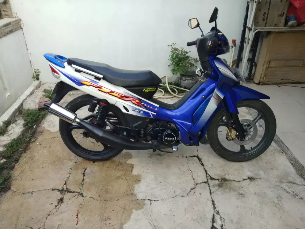 Yamaha F1ZR (2 tak)