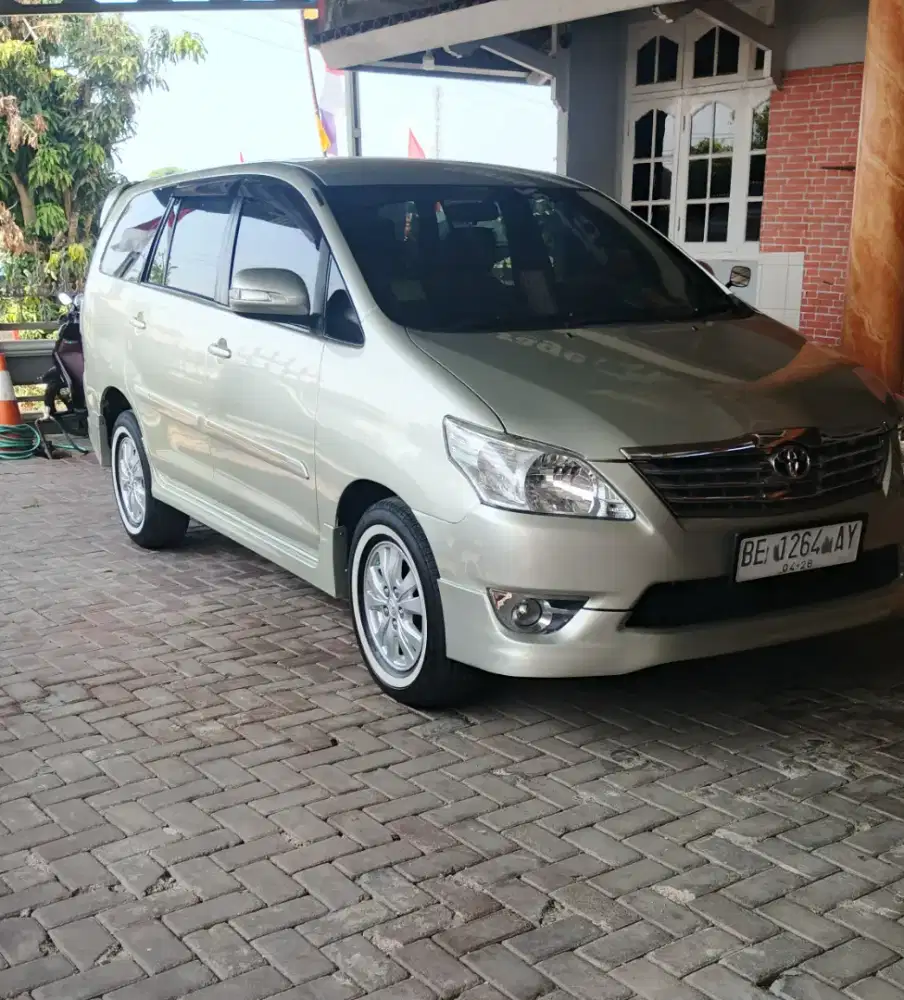 kijang Innova G luxury 2.0 MT