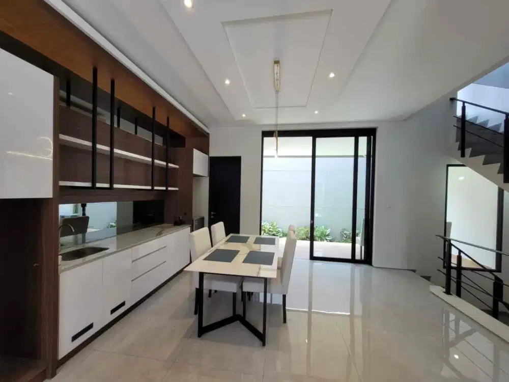 Dijual rumah bagus siap huni di Setraduta bandung