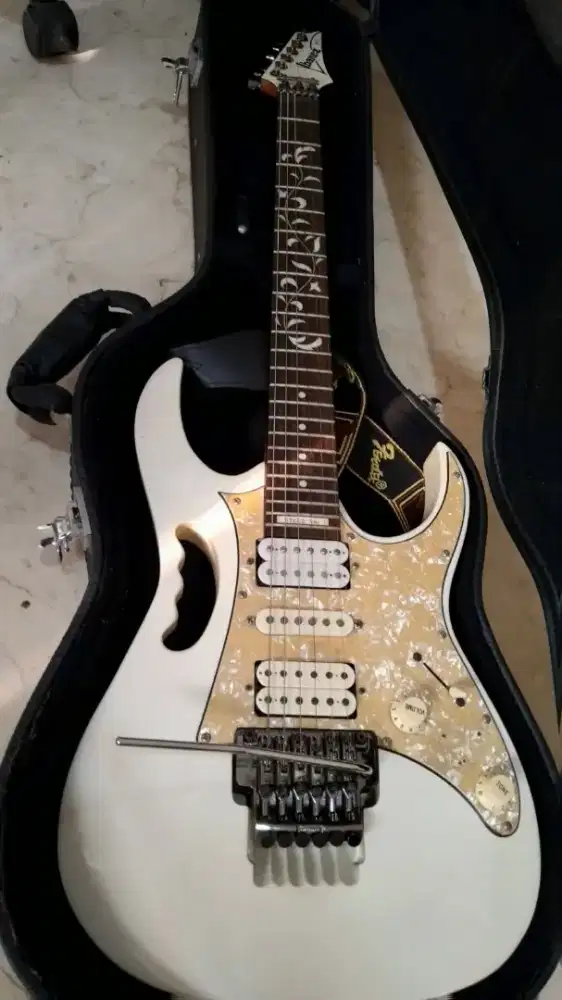 Ibanez Jem original dan hardcase