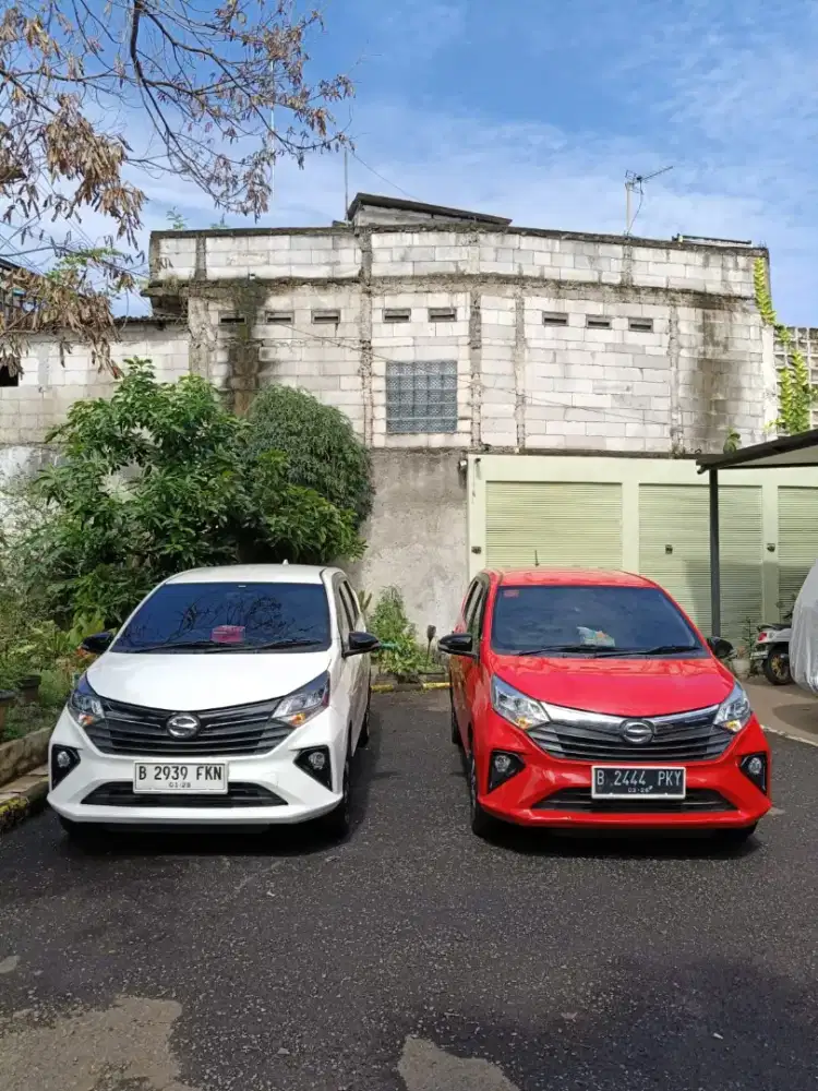 DI BUTUHKAN SUPIR / DRIVER UNTUK TRANSPORTASI ONLINE