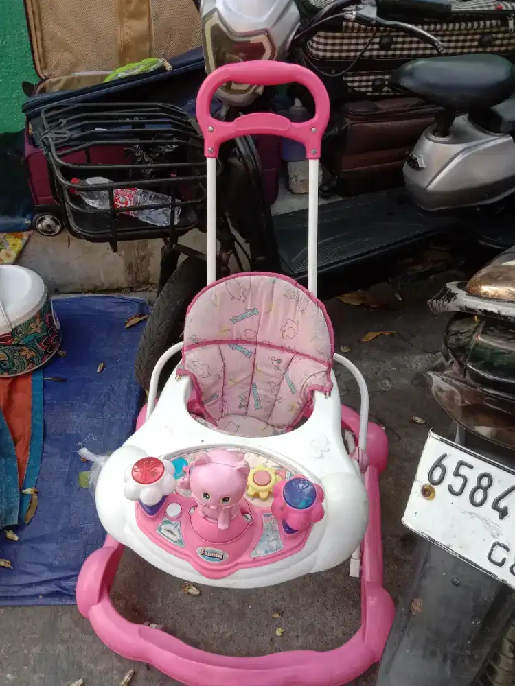 Baby. Wolker. Pink. Ada. Pendorong
