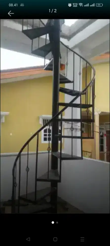 Tangga putar minimalis